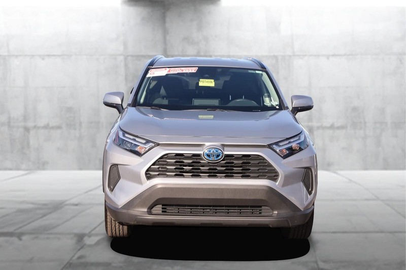 Toyota RAV4 Vehicle Image 04