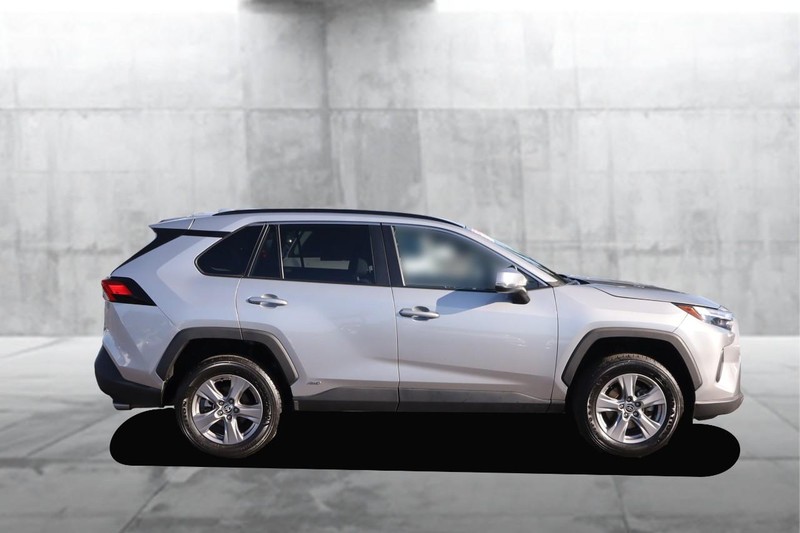Toyota RAV4 Vehicle Image 05