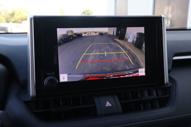 Toyota RAV4 Vehicle Image 16