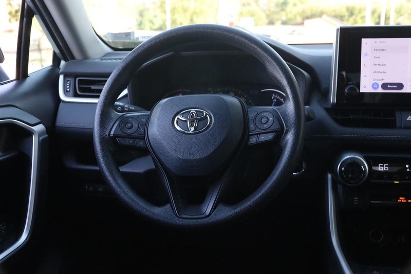 Toyota RAV4 Vehicle Image 22