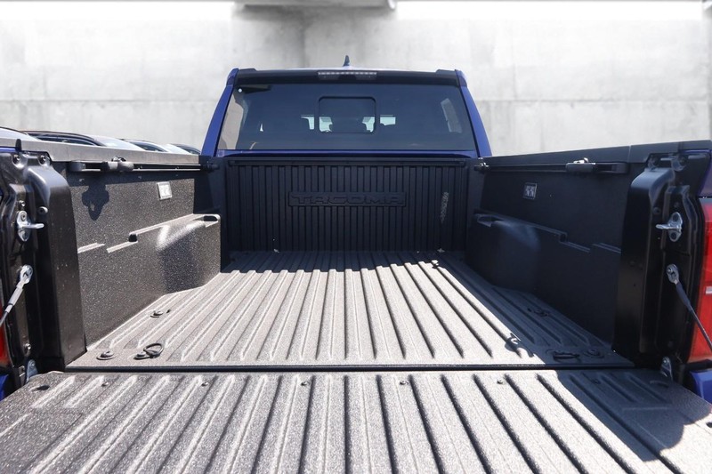 Toyota Tacoma 4WD Vehicle Image 07