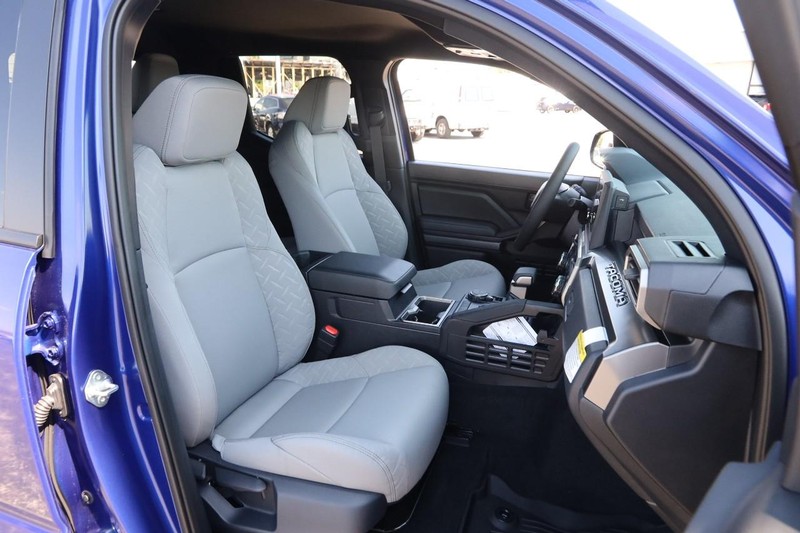 Toyota Tacoma 4WD Vehicle Image 25