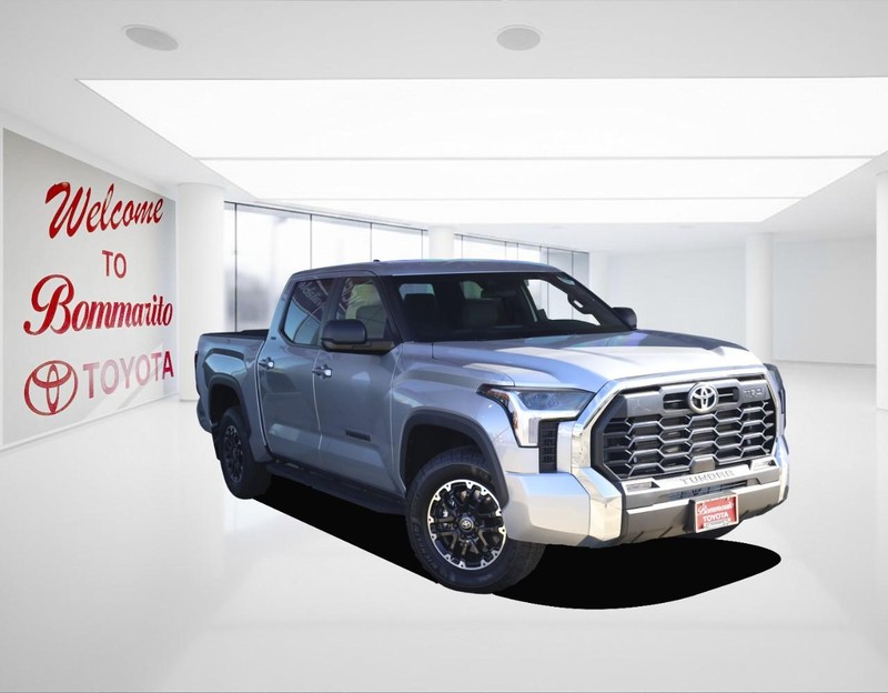 Toyota Tundra 4WD Vehicle Full-screen Gallery Image 2
