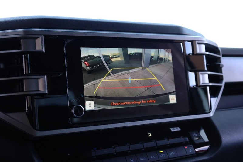 Toyota Tundra 4WD Vehicle Full-screen Gallery Image 12