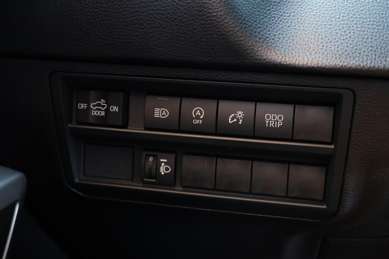 Toyota Tundra 4WD Vehicle Full-screen Gallery Image 19