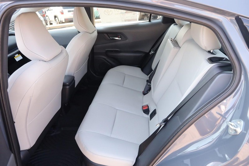 Toyota Prius Vehicle Image 10