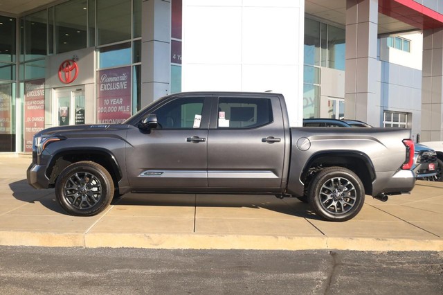 Toyota Tundra 4WD Vehicle Image 05