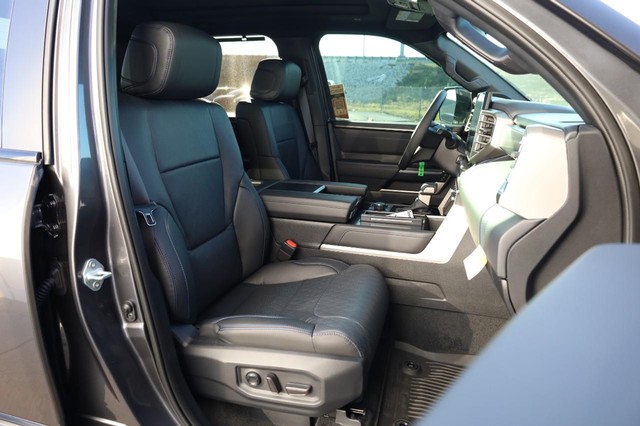 Toyota Tundra 4WD Vehicle Image 28