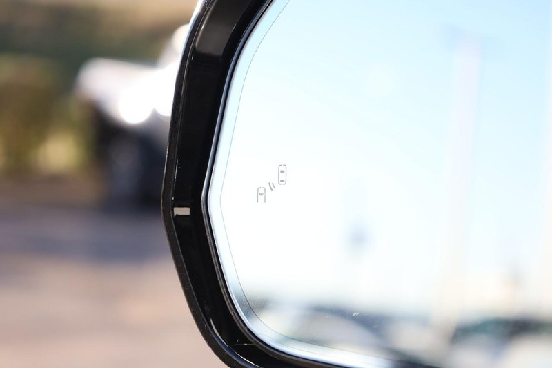 Toyota Tundra 4WD Vehicle Image 22