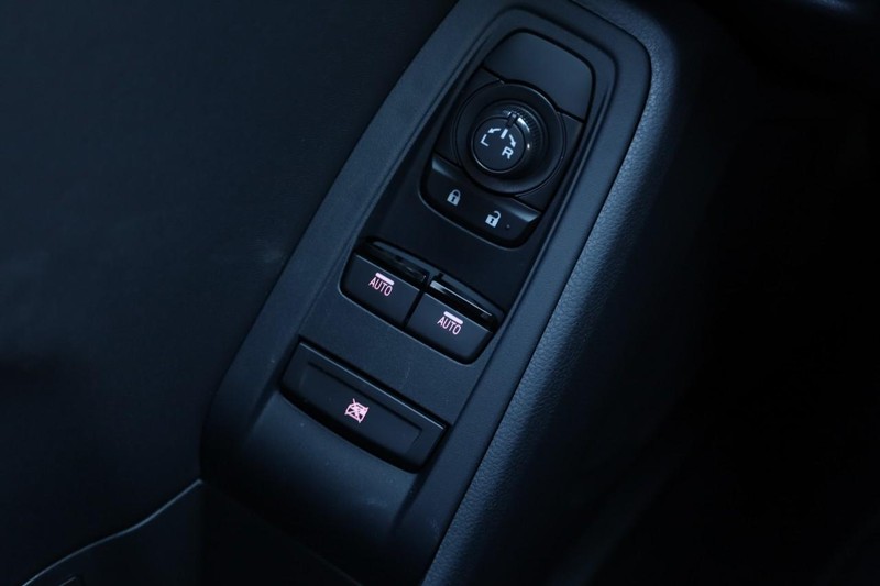 Toyota GR86 Vehicle Full-screen Gallery Image 16