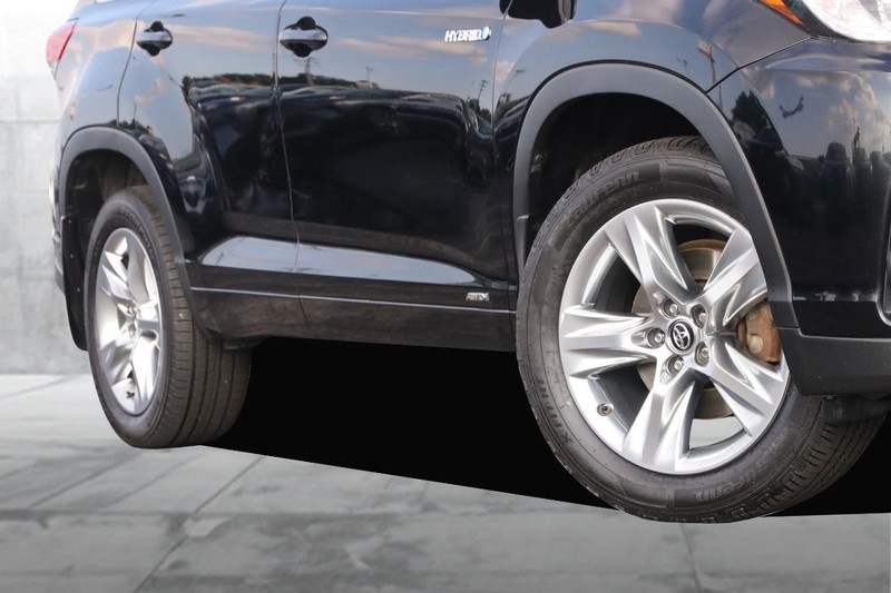 Toyota Highlander Vehicle Image 03