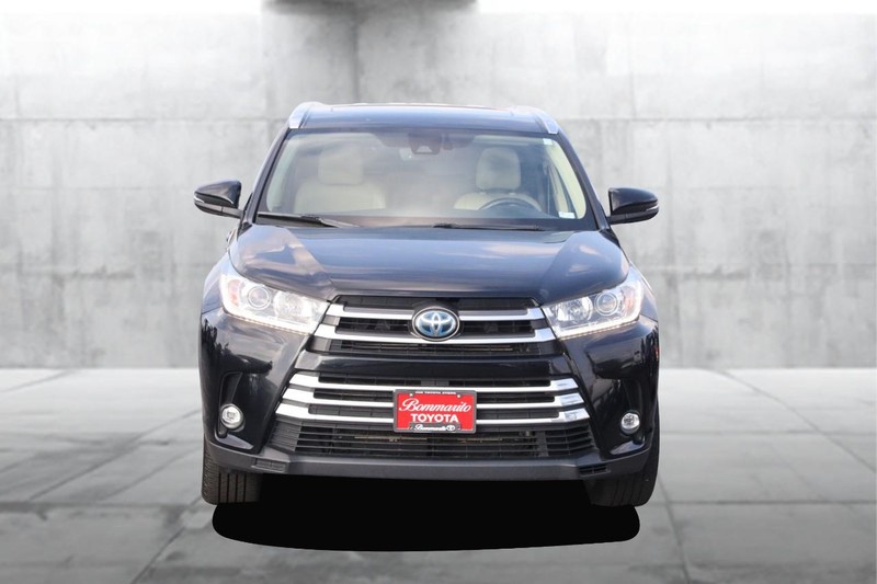 Toyota Highlander Vehicle Image 04