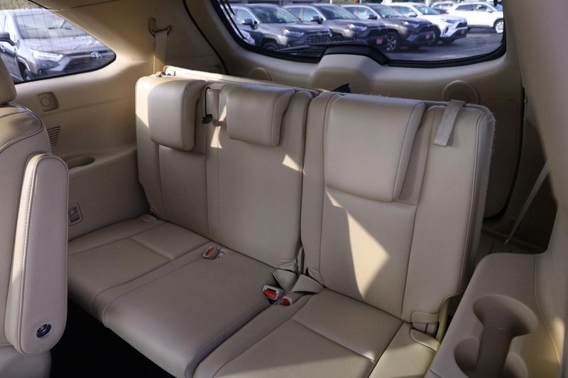 Toyota Highlander Vehicle Image 12