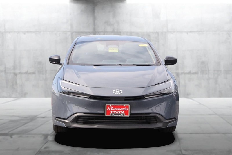 Toyota Prius Vehicle Image 04