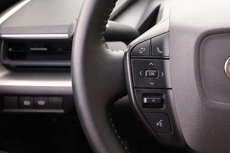 Toyota Prius Vehicle Image 11