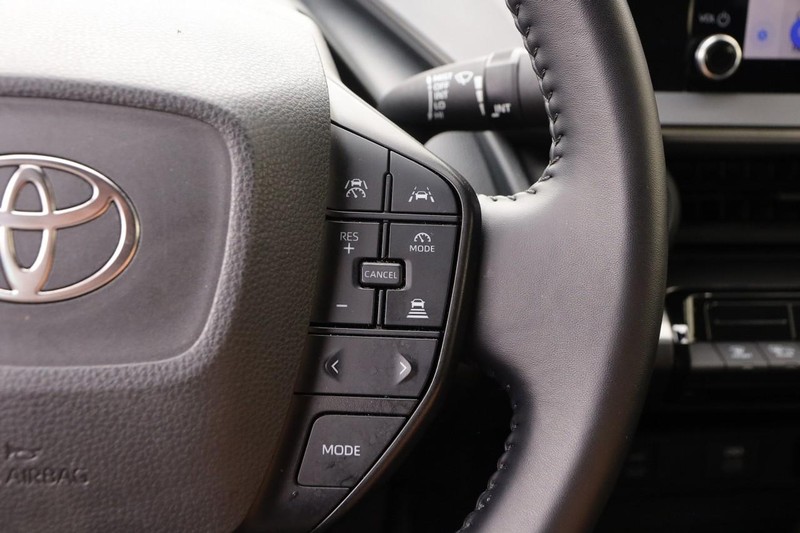 Toyota Prius Vehicle Image 12