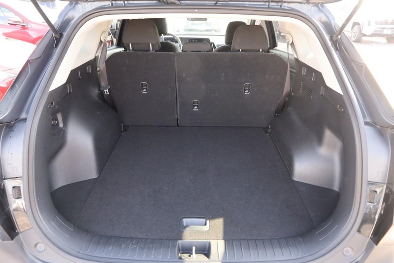 Kia Sportage Vehicle Full-screen Gallery Image 7