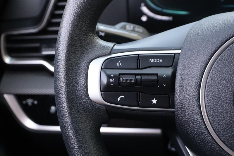 Kia Sportage Vehicle Full-screen Gallery Image 11