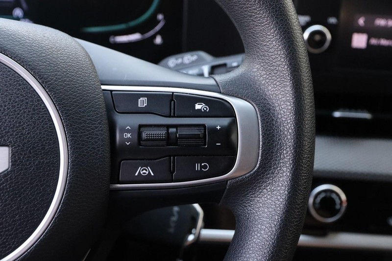 Kia Sportage Vehicle Full-screen Gallery Image 12