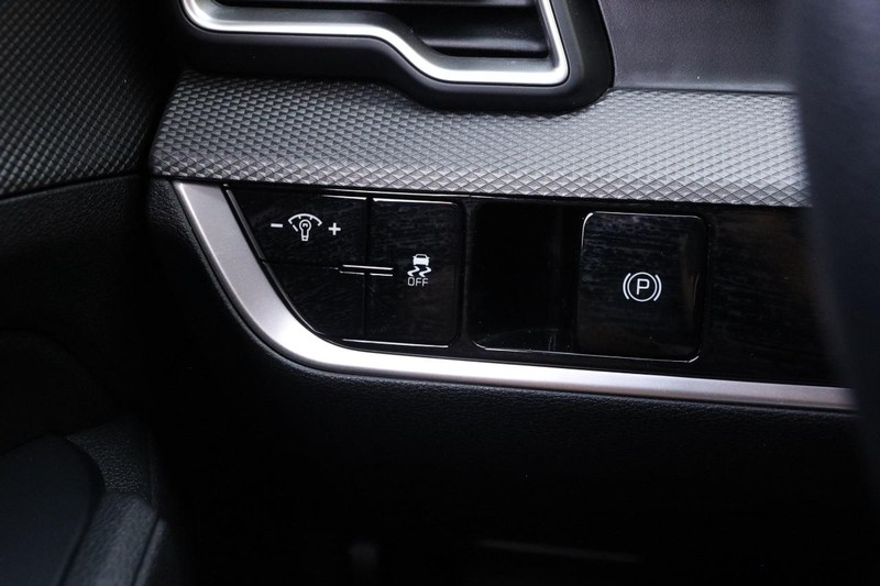 Kia Sportage Vehicle Full-screen Gallery Image 19