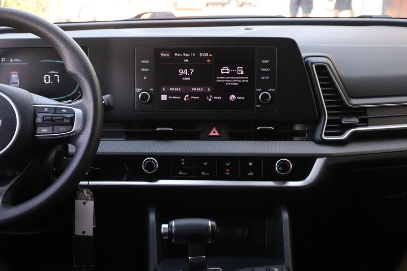 Kia Sportage Vehicle Full-screen Gallery Image 23