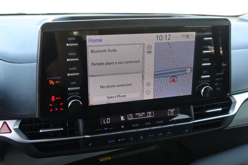 Toyota Sienna Vehicle Full-screen Gallery Image 17