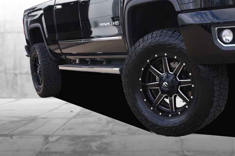 GMC Sierra 2500HD Vehicle Full-screen Gallery Image 3