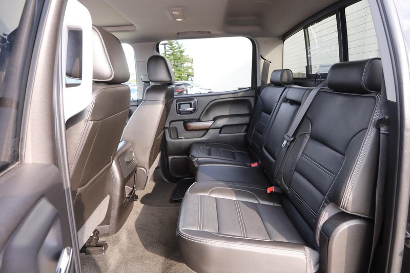 GMC Sierra 2500HD Vehicle Full-screen Gallery Image 9