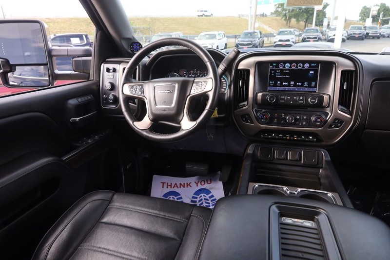 GMC Sierra 2500HD Vehicle Full-screen Gallery Image 22