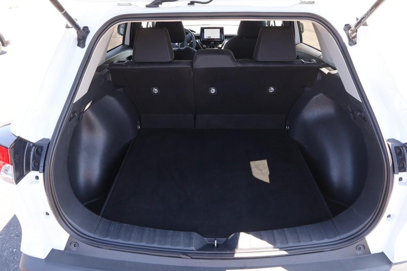 Toyota Corolla Cross Vehicle Full-screen Gallery Image 7