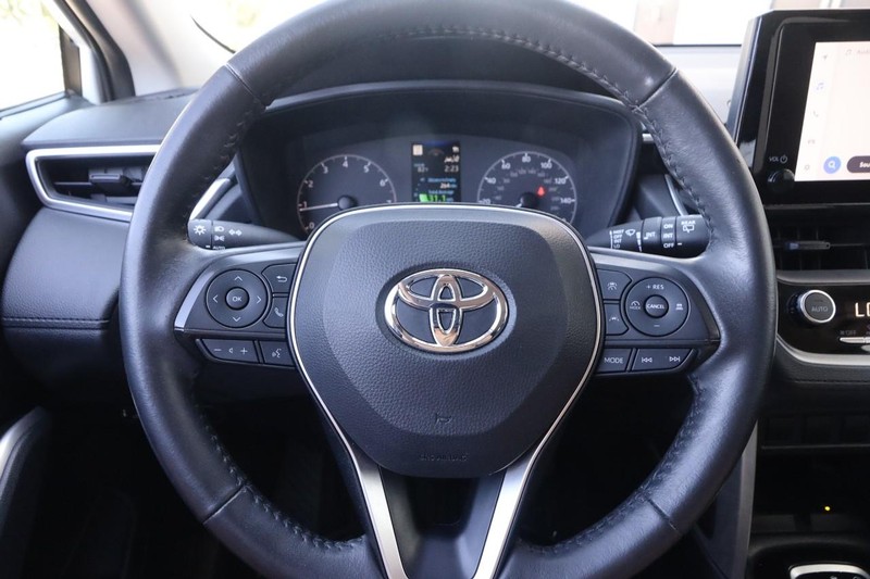 Toyota Corolla Cross Vehicle Full-screen Gallery Image 10