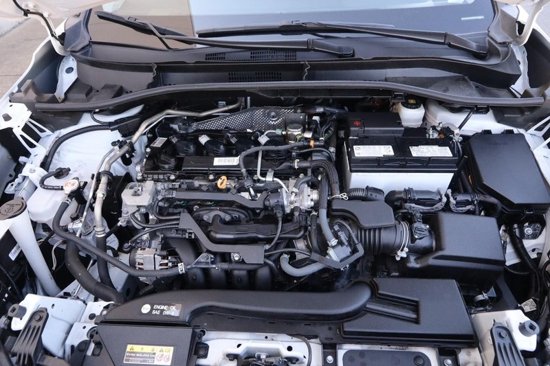 Toyota Corolla Cross Vehicle Full-screen Gallery Image 23