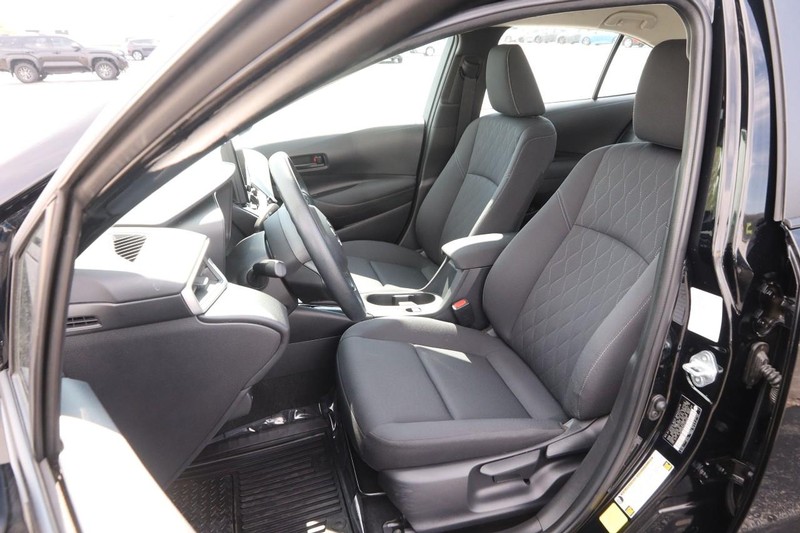 Toyota Corolla Vehicle Full-screen Gallery Image 8