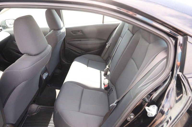 Toyota Corolla Vehicle Full-screen Gallery Image 9