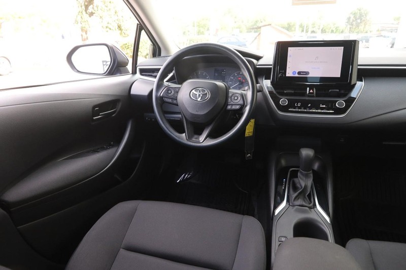 Toyota Corolla Vehicle Full-screen Gallery Image 18