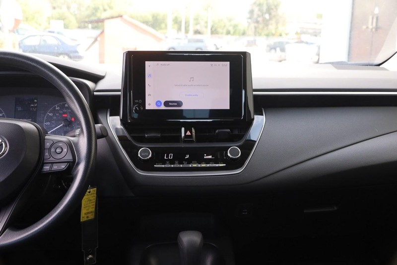 Toyota Corolla Vehicle Full-screen Gallery Image 20