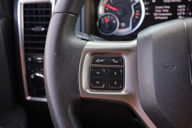 Ram 1500 Classic Vehicle Full-screen Gallery Image 11