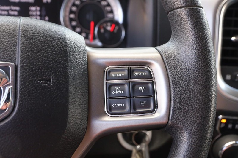 Ram 1500 Classic Vehicle Full-screen Gallery Image 12