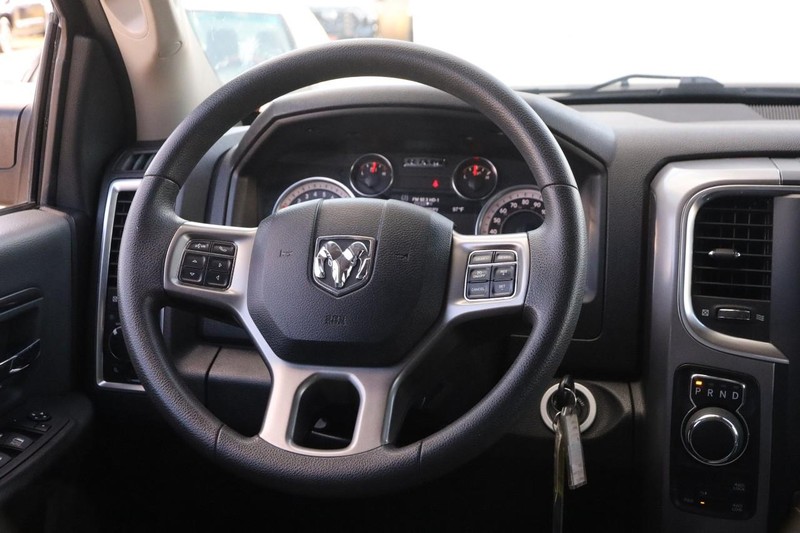 Ram 1500 Classic Vehicle Full-screen Gallery Image 20