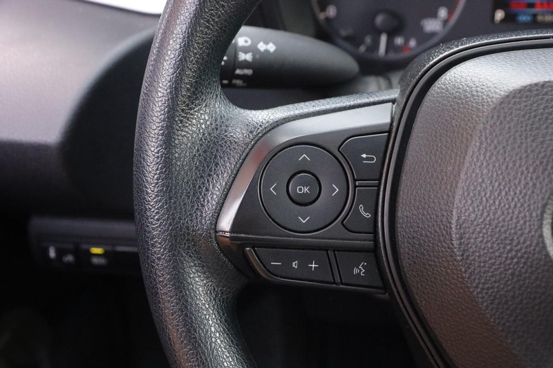 Toyota Corolla Vehicle Full-screen Gallery Image 11