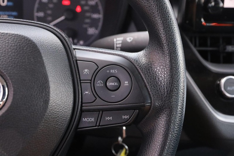 Toyota Corolla Vehicle Full-screen Gallery Image 12