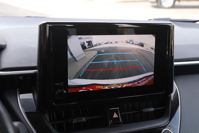 Toyota Corolla Vehicle Full-screen Gallery Image 15