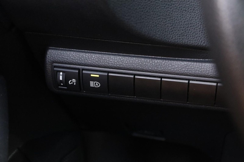 Toyota Corolla Vehicle Full-screen Gallery Image 17