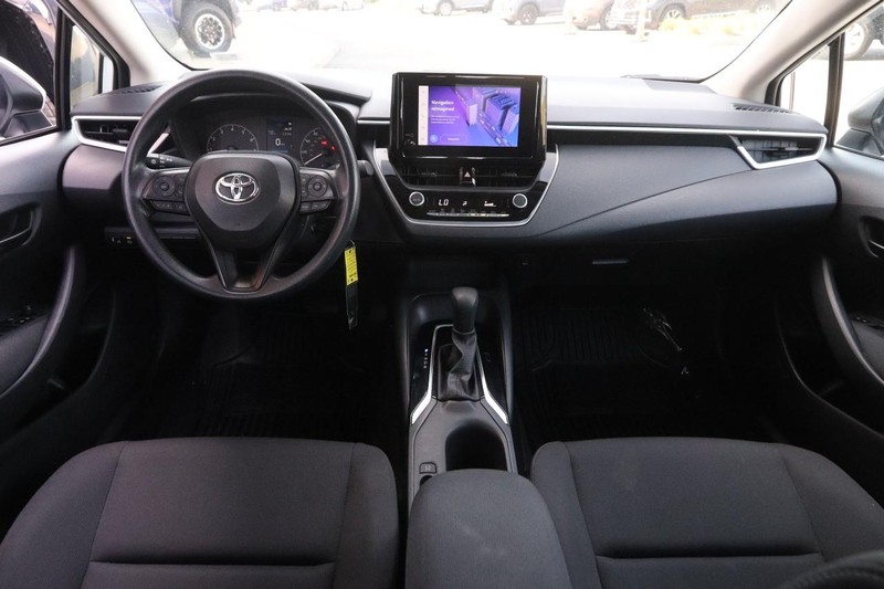 Toyota Corolla Vehicle Full-screen Gallery Image 18