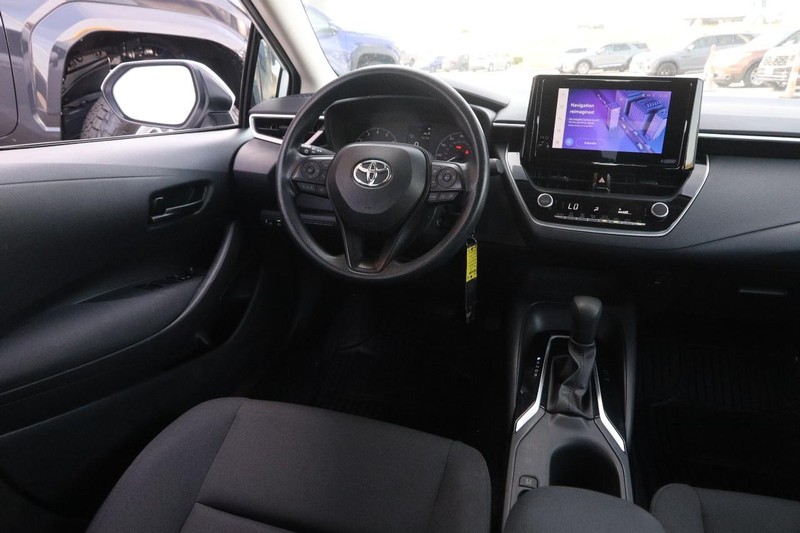 Toyota Corolla Vehicle Full-screen Gallery Image 19