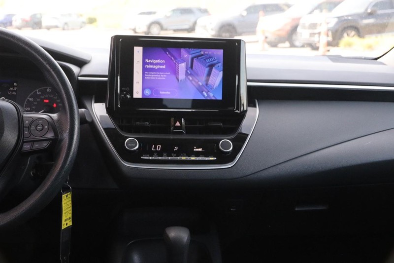 Toyota Corolla Vehicle Full-screen Gallery Image 21