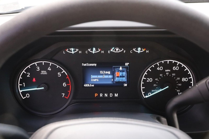 Ford Super Duty F-250 SRW Vehicle Full-screen Gallery Image 14