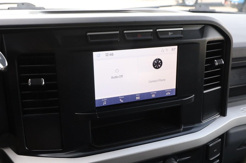 Ford Super Duty F-250 SRW Vehicle Full-screen Gallery Image 16