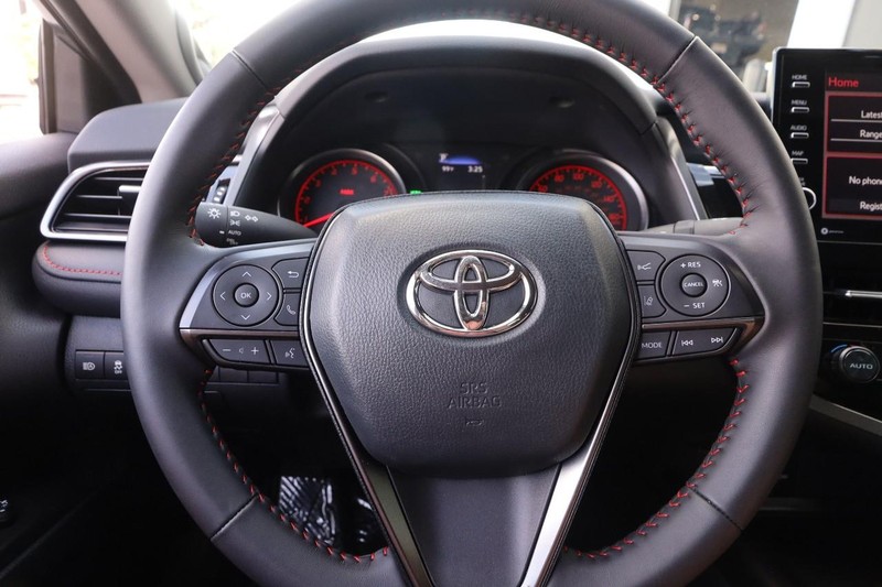 Toyota Camry Vehicle Image 10