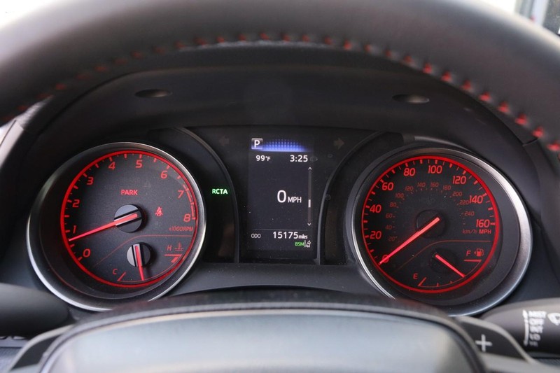 Toyota Camry Vehicle Image 13